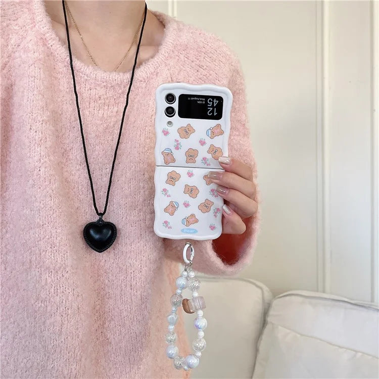 For Samsung Galaxy Z Flip4 5G Case with Beaded Wrist Strap Bear Flower Pattern Protective Cover