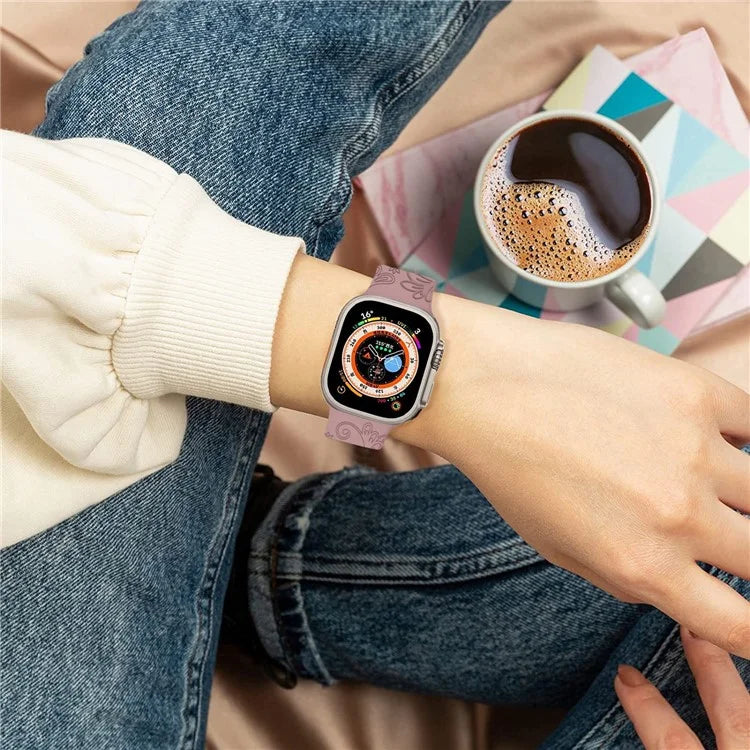 For Apple Watch Ultra 2 Ultra 49mm / 9 8 7 45mm / 6 5 4 SE (2022) SE (2023) SE 44mm / 3 2 1 42mm Pattern Imprinted Silicone Strap