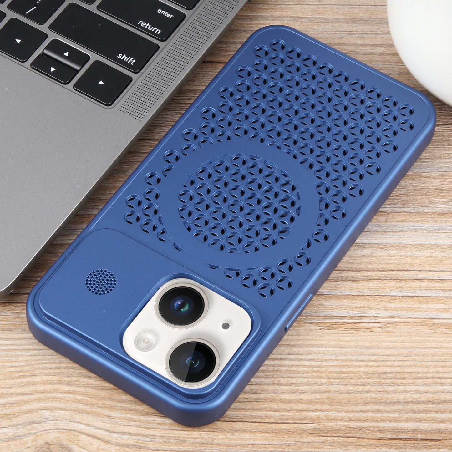 ELECTROPRIME For iPhone 15 Pure Color Honeycomb Aromatherapy MagSafe Phone Case(Blue)