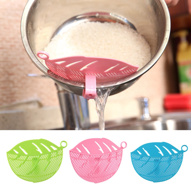 ELECTROPRIME Leaf Shaped Rice Wash Gadget Noodles Beans Colanders Strainers Cleaning Tool, Size:10.5x14.5cm(Pink)
