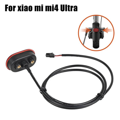 LYP4006-3 For Xiaomi Electric Scooter 4 Ultra Tail Light Replacement Rear Light Warning Lamp