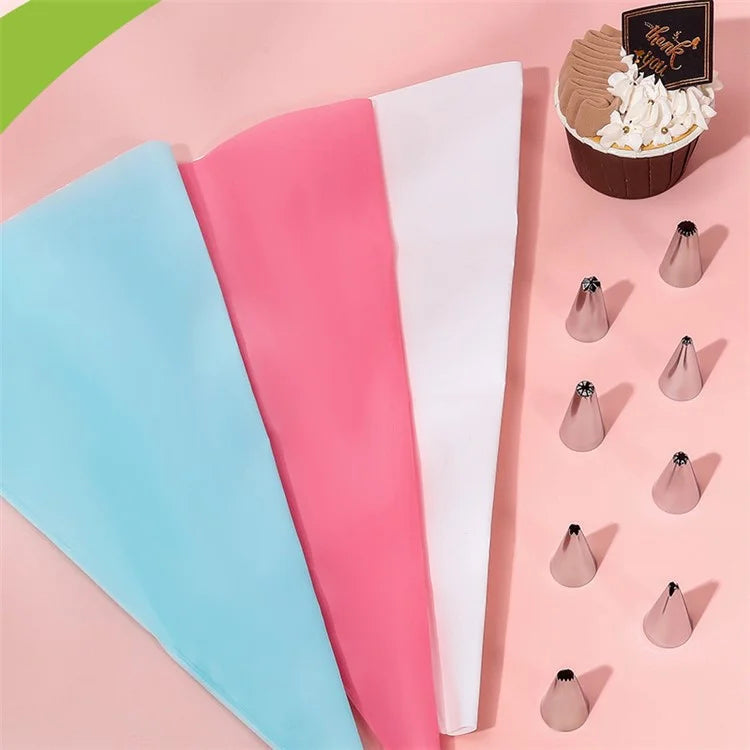 7Pcs / Set Icing Piping Nozzle Puff Cream Injector with Pastry Bag Christmas Cake Decorating Tools (No FDA Certificate)