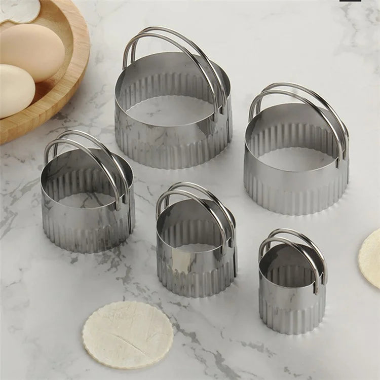 5Pcs / Set Stainless Steel Cookie Cutters with Handle Mousse Cake Baking Mold (BPA Free, No FDA)+Wavy Edge