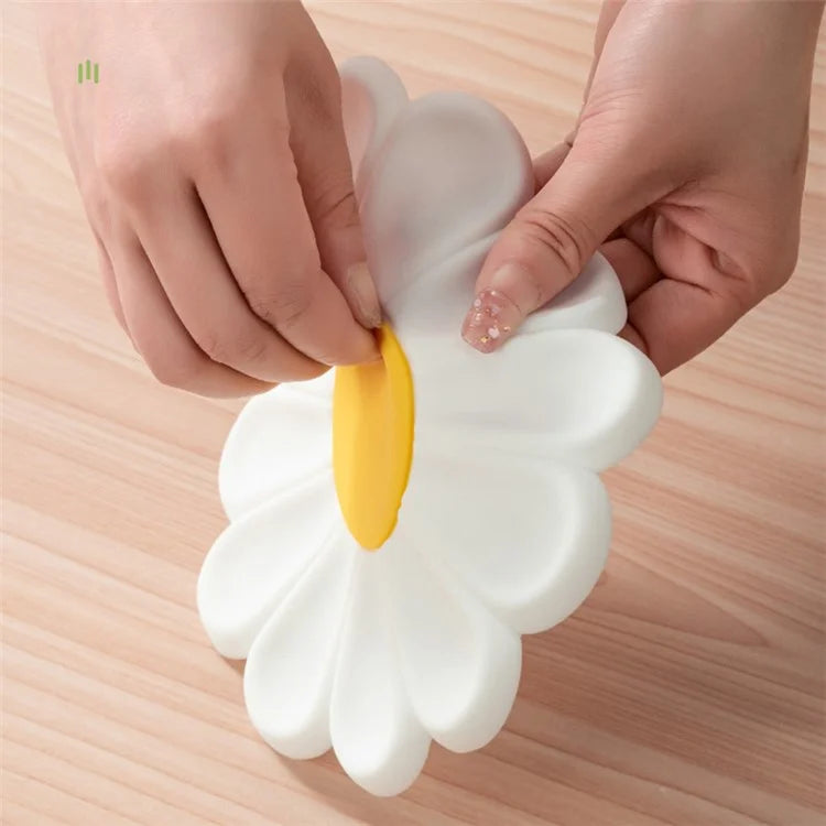 17*17cm Daisy Shape Silicone Heat Insulation Pad Dining Table Anti-scalding Mat