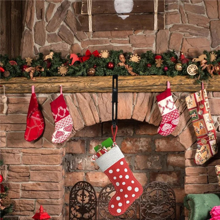 4Pcs Adjustable Christmas Stocking Hangers Non-Slip Iron Hooks for Fireplace / Table