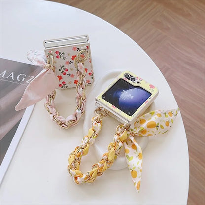 For Samsung Galaxy Z Flip5 5G Flower Pattern PU Leather+PC Cell Phone Cover with Silk Scarf Chain