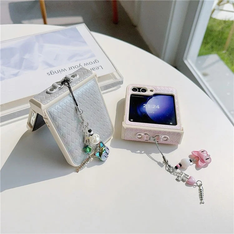For Samsung Galaxy Z Flip5 5G Laser Rhombus Imprinted Phone Case PC+PU Leather Cover with Cat Head Pendant