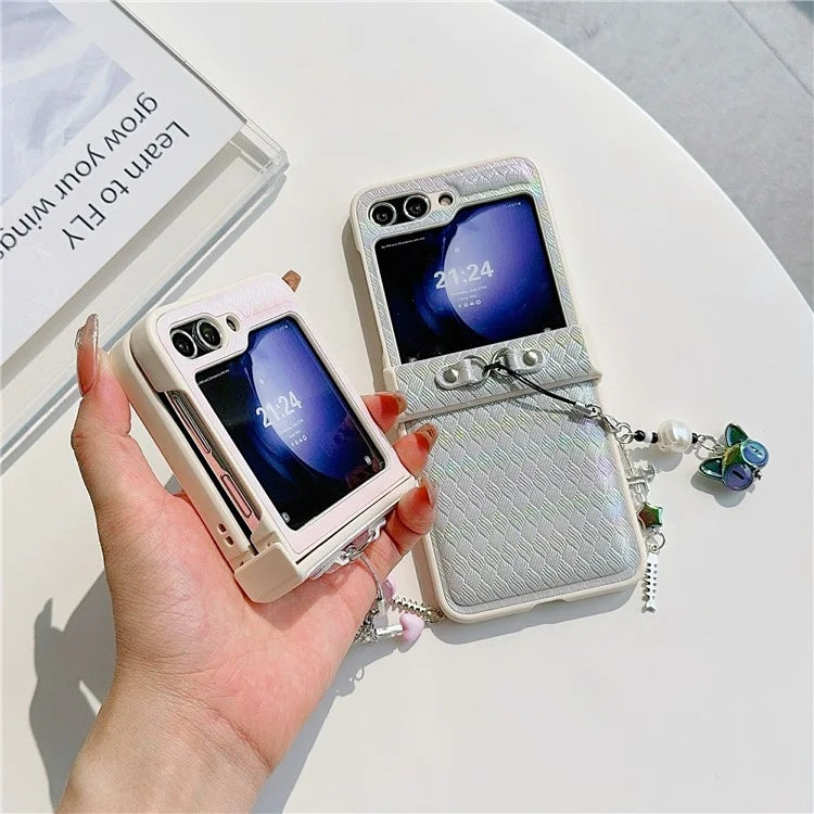 For Samsung Galaxy Z Flip5 5G Laser Rhombus Imprinted Phone Case PC+PU Leather Cover with Cat Head Pendant