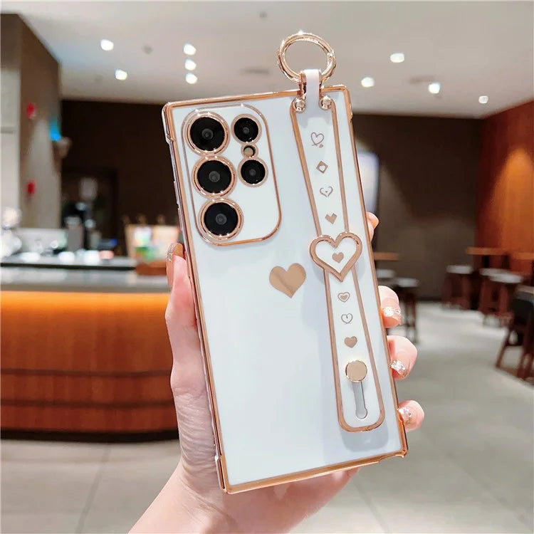 For Samsung Galaxy S22 Ultra 5G Case Love Heart Pattern TPU Phone Cover Wristband Finger Holder