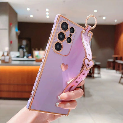 For Samsung Galaxy S22 Ultra 5G Case Love Heart Pattern TPU Phone Cover Wristband Finger Holder