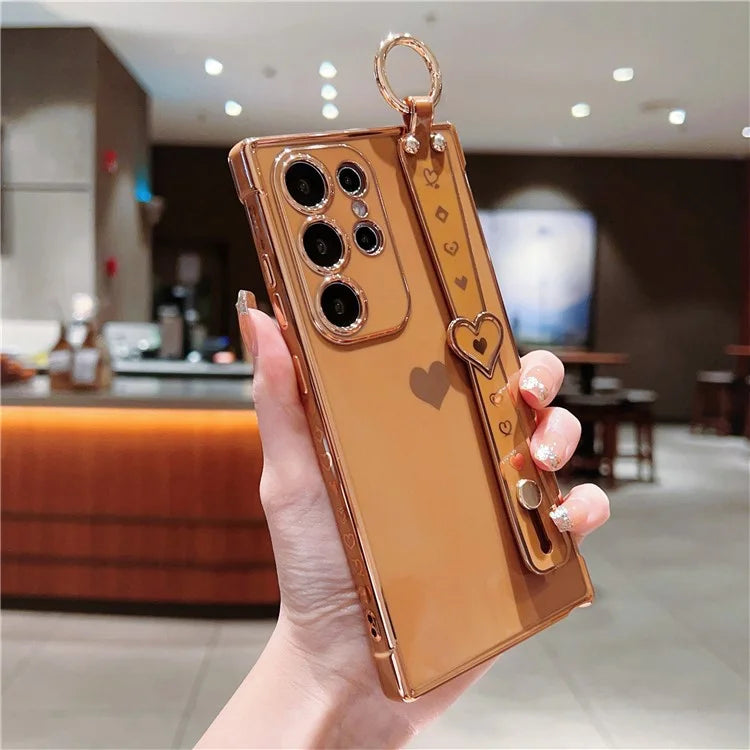 For Samsung Galaxy S22 Ultra 5G Case Love Heart Pattern TPU Phone Cover Wristband Finger Holder