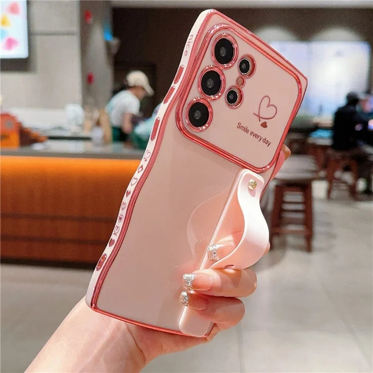 For Samsung Galaxy S24 Ultra Case Love Heart Electroplated TPU Phone Cover with Wrist Strap Kickstand