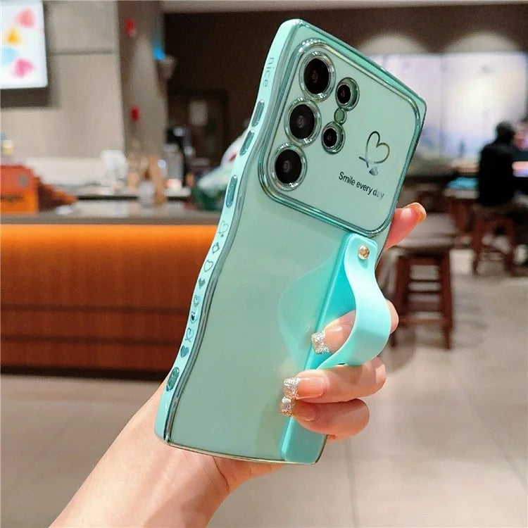For Samsung Galaxy S23 Ultra Case Love Heart Electroplated TPU Phone Cover with Wrist Strap Kickstand