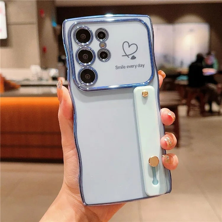 For Samsung Galaxy S23 Ultra Case Love Heart Electroplated TPU Phone Cover with Wrist Strap Kickstand