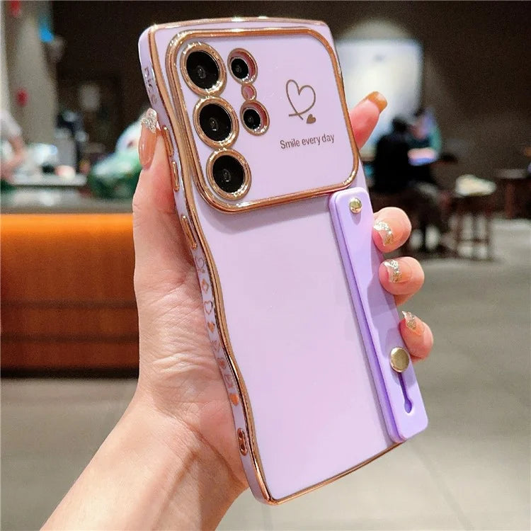 For Samsung Galaxy S23 Ultra Case Love Heart Electroplated TPU Phone Cover with Wrist Strap Kickstand