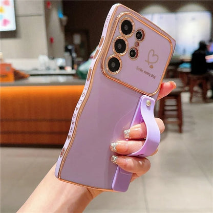 For Samsung Galaxy S23 Ultra Case Love Heart Electroplated TPU Phone Cover with Wrist Strap Kickstand