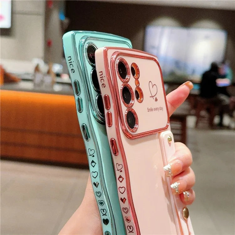 For Samsung Galaxy S23 Ultra Case Love Heart Electroplated TPU Phone Cover with Wrist Strap Kickstand