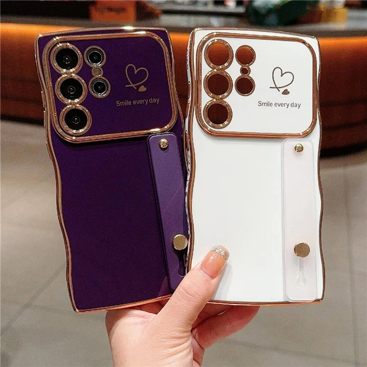 For Samsung Galaxy S23 Ultra Case Love Heart Electroplated TPU Phone Cover with Wrist Strap Kickstand