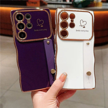 For Samsung Galaxy S23 Ultra Case Love Heart Electroplated TPU Phone Cover with Wrist Strap Kickstand