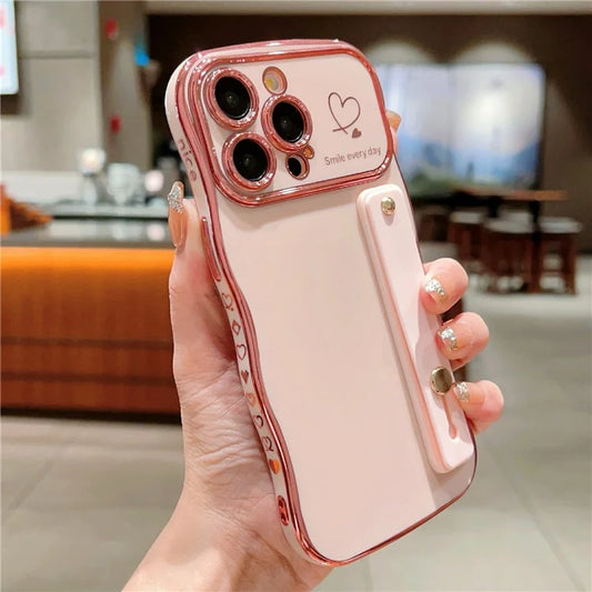 For iPhone 15 Pro Case Love Heart Electroplated TPU Phone Cover with Wrist Strap Kickstand