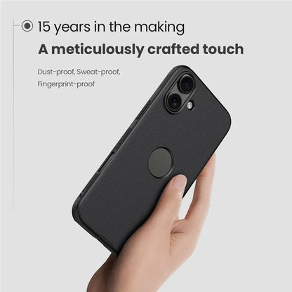 NILLKIN Super Frosted Shield Pro for iPhone 16 Phone Case PC+TPU Matte Phone Cover (Logo Hole Design) - Black