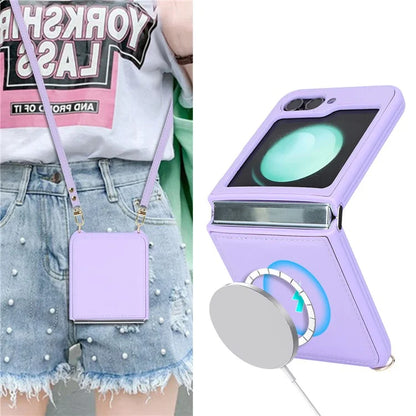 For Samsung Galaxy Z Flip5 5G Case R20 Texture Leather + PC Magnetic Phone Cover