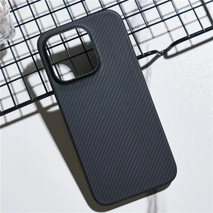 For iPhone 15 Pro Cell Phone Cases Carbon Fiber Texture Aramid Fiber Anti-drop Cover (Big Rear Lens Hole)