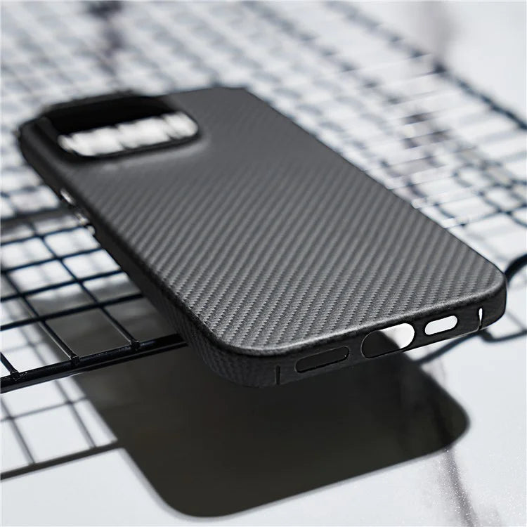 For iPhone 15 Pro Cell Phone Cases Carbon Fiber Texture Aramid Fiber Anti-drop Cover (Big Rear Lens Hole)