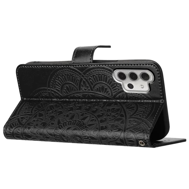 For Samsung Galaxy A32 4G (EU Version) Case Mandala Flowers Leather Flip Phone Cover with Strap