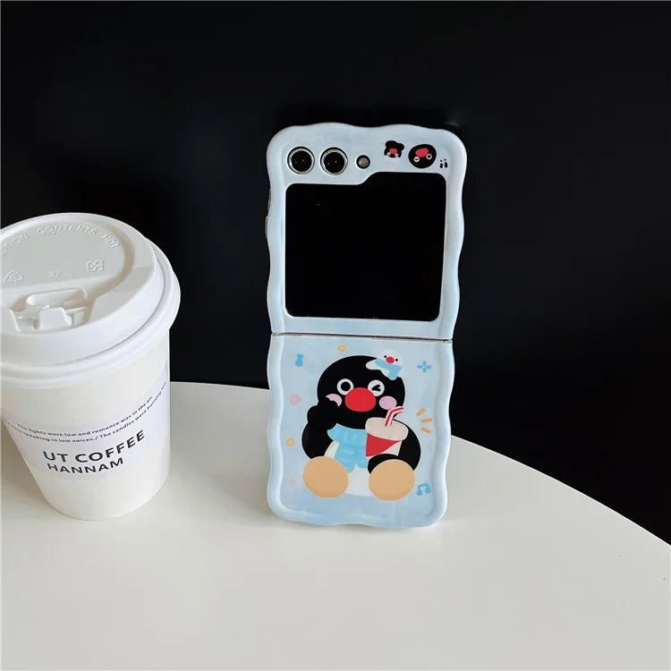 For Samsung Galaxy Z Flip4 5G PC Case Hand Strap Penguin Pattern IMD Phone Cases
