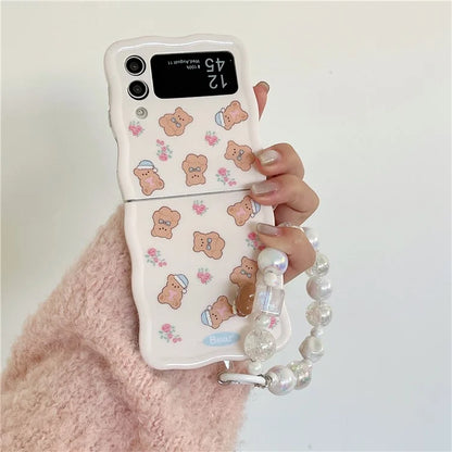 For Samsung Galaxy Z Flip4 5G Case with Beaded Wrist Strap Bear Flower Pattern Protective Cover