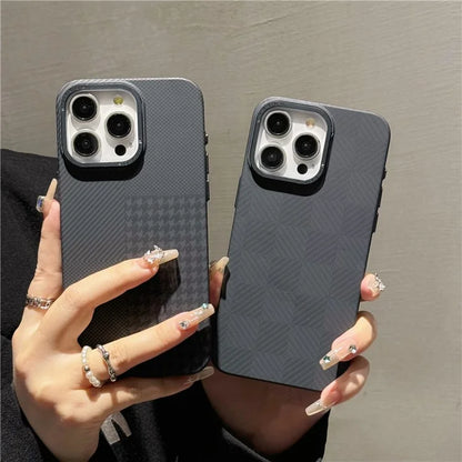 For iPhone 15 Pro Case Hard PC Grid Pattern Anti-Scratch Phone Cover