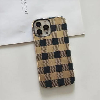 TPU+PU Leather Phone Case for iPhone 15 Pro Lacquered Grid Pattern Phone Cover Anti-Drop Shell