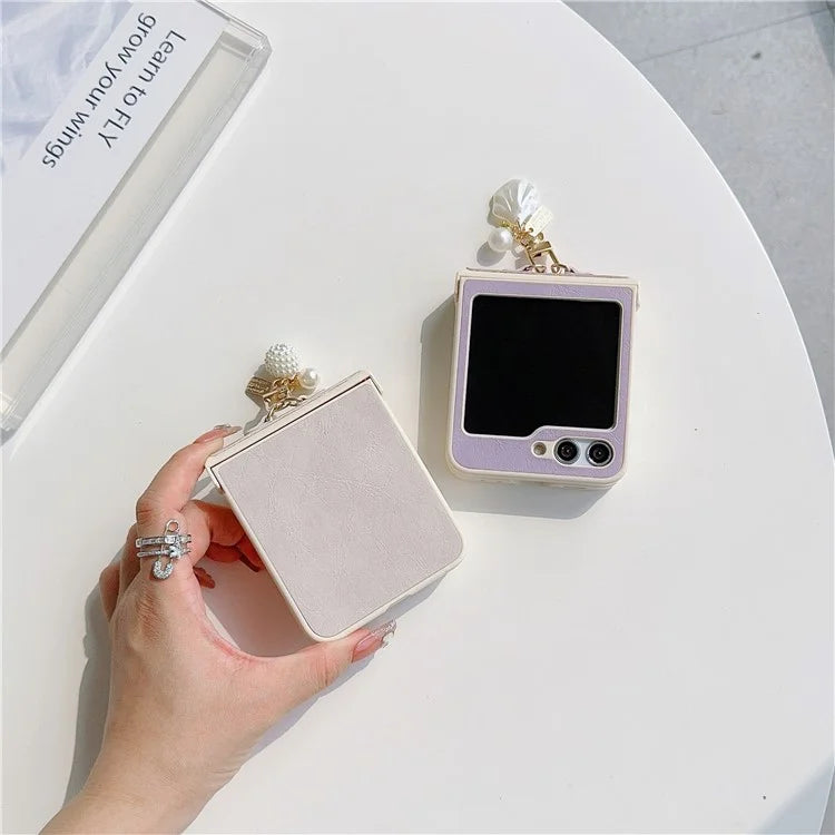 For Samsung Galaxy Z Flip5 5G Case PU Leather+PC Phone Shell with Pendant Crazy Horse Texture