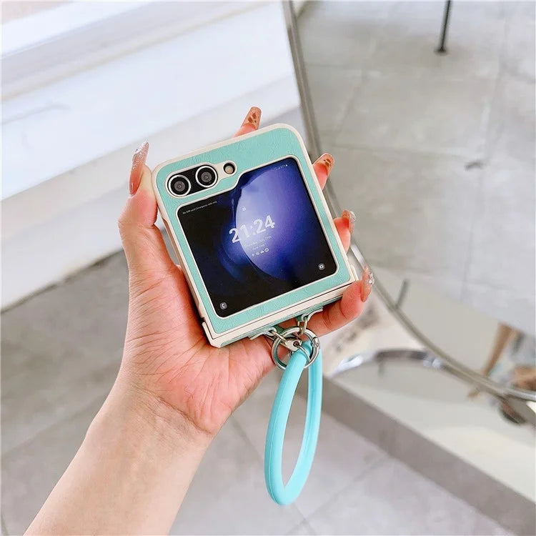 For Samsung Galaxy Z Flip5 5G Cover PU Leather+PC Phone Protective Case with Round Wristband Crazy Horse Texture