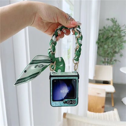 For Samsung Galaxy Z Flip5 5G Cell Phone Cases Lacquered Pattern PU Leather+PC Cover with Silk Scarf Chain