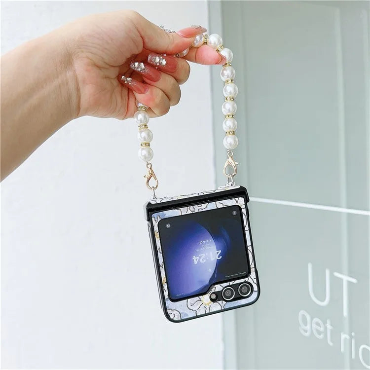 For Samsung Galaxy Z Flip5 5G Hinge Design Lacquered Flower Pattern PU Leather+PC Case with Pearl Chain