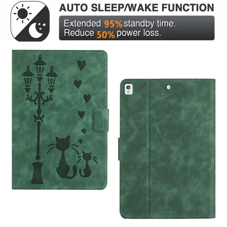 For iPad 10.2 (2020) / (2019) / iPad Air 10.5 inch (2019) / iPad Pro 10.5-inch (2017) Case Couple Cat Imprinted Microfiber Leather Tablet Cover