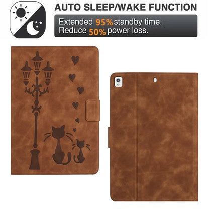 For iPad 10.2 (2020) / (2019) / iPad Air 10.5 inch (2019) / iPad Pro 10.5-inch (2017) Case Couple Cat Imprinted Microfiber Leather Tablet Cover