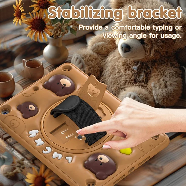 For iPad 10.2 (2019) / (2020) / (2021) Case Bear Pattern Kickstand PC+Silicone Tablet Cover with Hand Strap