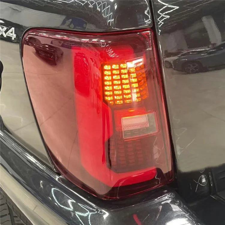 WINAUTO 1 Pair LED Taillight Car Tail Lamp for Jeep Grand Cherokee 1999-2004