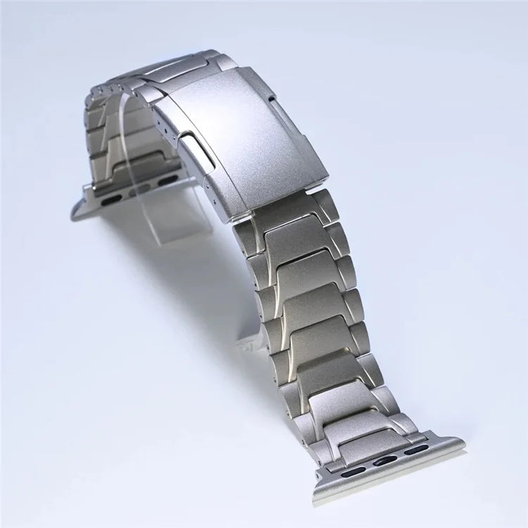 For Apple Watch Ultra 2 Ultra 49mm / Series 9 8 7 45mm / 6 5 4 SE (2022) SE (2023) SE 44mm / 3 2 1 42mm Titanium Alloy Strap Turtleback Clasp