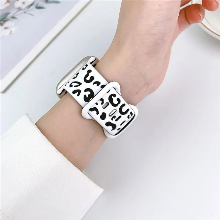 For Apple Watch Ultra 2 Ultra 49mm  /  Series 9 8 7 45mm  /  6 5 4 SE (2022) SE (2023) SE 44mm  /  3 2 1 42mm Leopard Silicone Strap