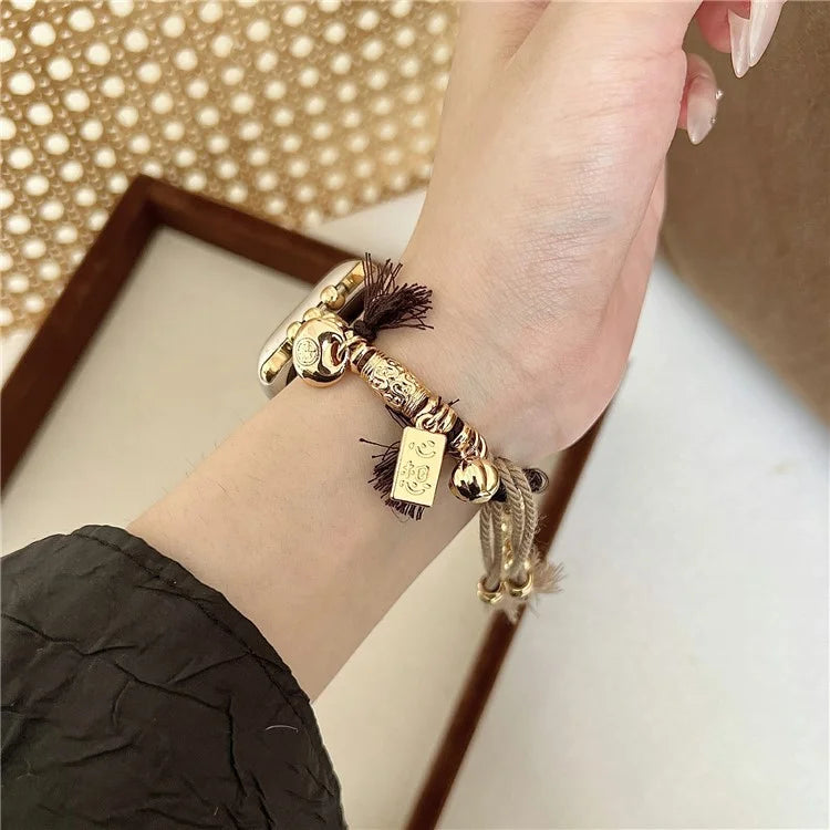For Apple Watch Series 9 8 7 41mm / 6 5 4 SE (2023) SE (2022) SE 40mm / 3 2 1 38mm Woven Rope Watch Band with Peace Lock Pendant