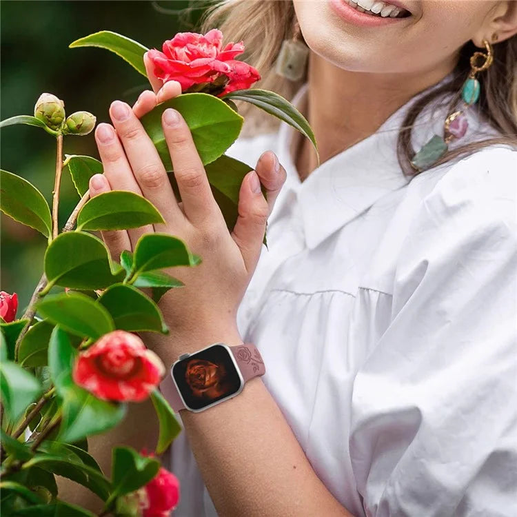 For Apple Watch Series 9 8 7 41mm / 6 5 4 SE (2023) SE (2022) SE 40mm / 3 2 1 38mm Rose Engraved Watch Strap Silicone Band