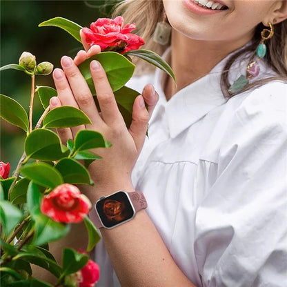 For Apple Watch Series 9 8 7 41mm / 6 5 4 SE (2023) SE (2022) SE 40mm / 3 2 1 38mm Rose Engraved Watch Strap Silicone Band