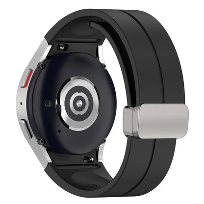 For Samsung Galaxy Watch7 40mm Magnetic Folding Silver Buckle Watch Band Silicone Strap