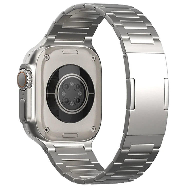 For Apple Watch 10 46mm / Ultra 2 / Ultra 49mm / 9 8 7 45mm / SE (2023) SE (2022) SE 6 5 4 44mm / 3 2 1 42mm Replacement Titanium Alloy Watch Strap