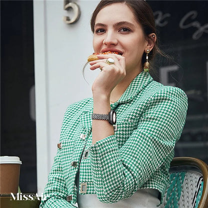 For Apple Watch 10 46mm / Ultra 2 / Ultra 49mm / 9 8 7 45mm / SE (2023) SE (2022) SE 6 5 4 44mm / 3 2 1 42mm Rhinestones Decor Zinc Alloy Wrist Strap