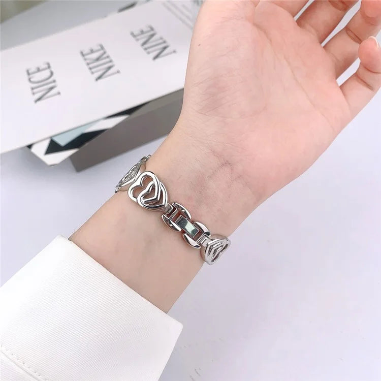 For Apple Watch Series 10 42mm / 9 8 7 41mm / SE (2023) SE (2022) SE 6 5 4 40mm / 3 2 1 38mm Zinc Alloy Band Love Heart Design Watch Strap